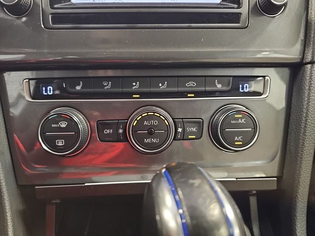 2015 Volkswagen e-Golf SEL Premium