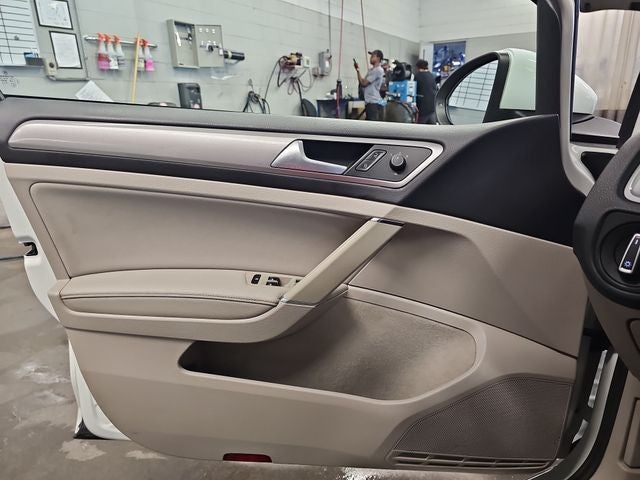 2015 Volkswagen e-Golf SEL Premium
