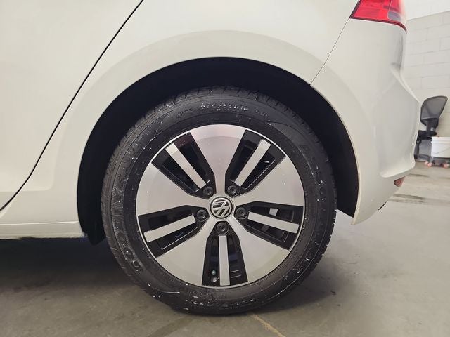 2015 Volkswagen e-Golf SEL Premium
