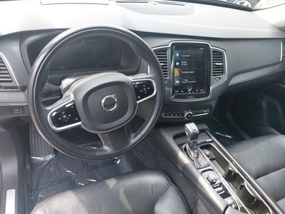 2020 Volvo XC90 T6 Momentum