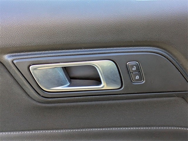 2022 Ford Mustang EcoBoost