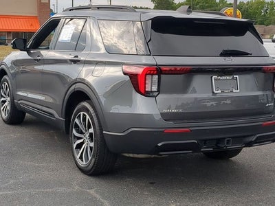 2025 Ford Explorer ST-Line