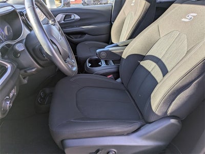 2021 Chrysler Pacifica Touring