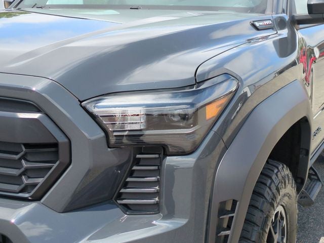 2025 Toyota Tacoma Hybrid TRD Sport