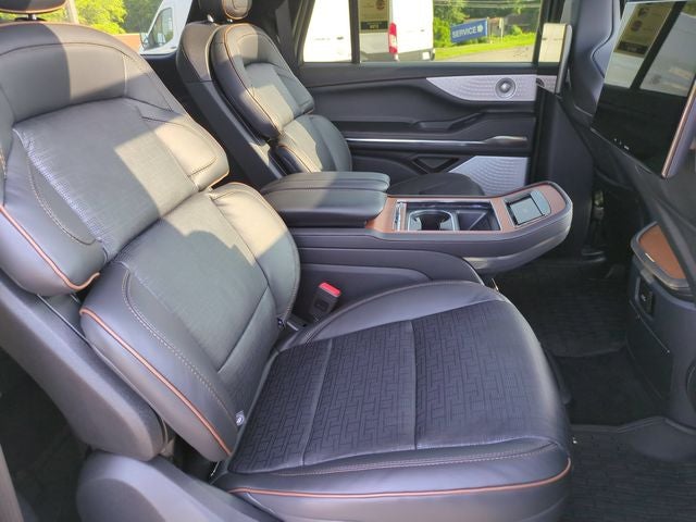 2025 Lincoln Navigator L Black Label
