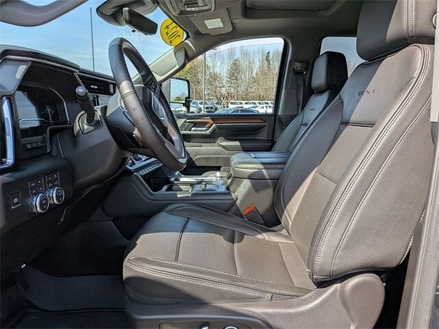 2024 GMC Sierra 3500HD Denali