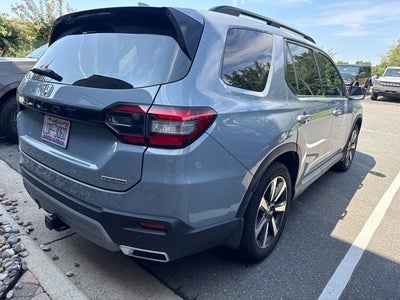 2025 Honda Pilot Touring