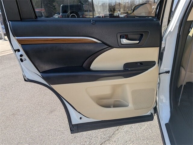 2019 Toyota Highlander Limited Platinum