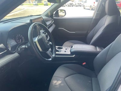 2024 Toyota Highlander LE