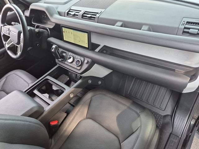 2024 Land Rover Defender 110 SE