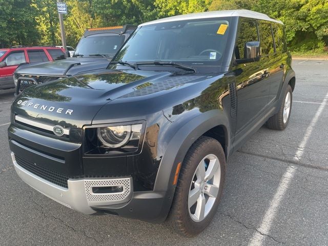 2024 Land Rover Defender 110 SE