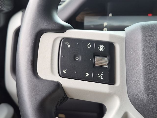 2024 Land Rover Defender 110 SE