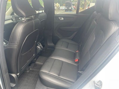 2024 Volvo XC40 B5 Plus Bright Theme