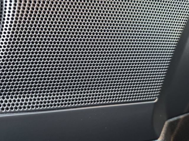 2024 Volvo XC40 B5 Plus Bright Theme